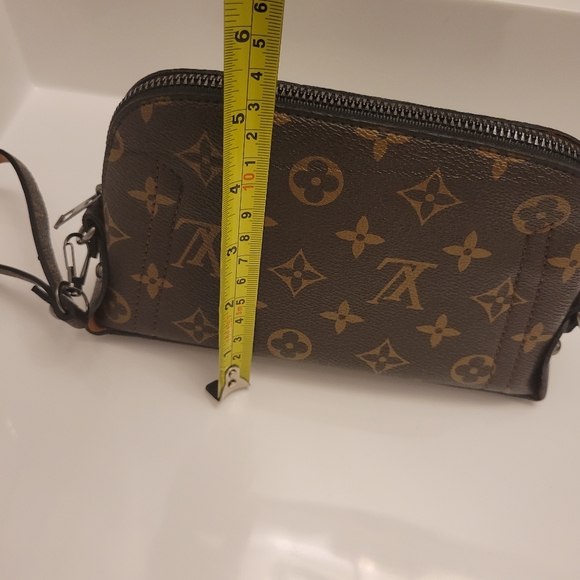Replica Louis  Vuition Unauthentic 👝 Cosmetic Pouch Monogram - Picture 7 of 8